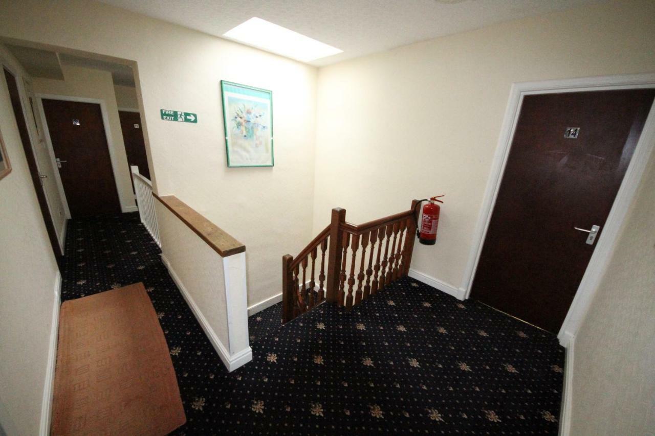 Avalon Guest House Leeds  Exterior photo